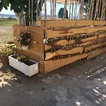 Petrakis 4*