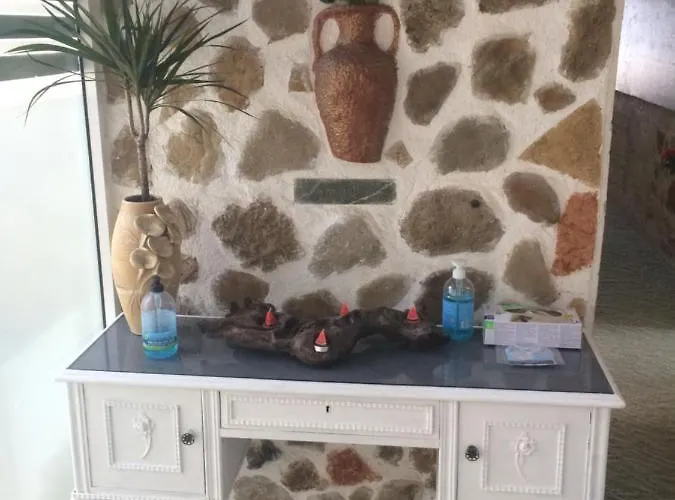 Petrakis