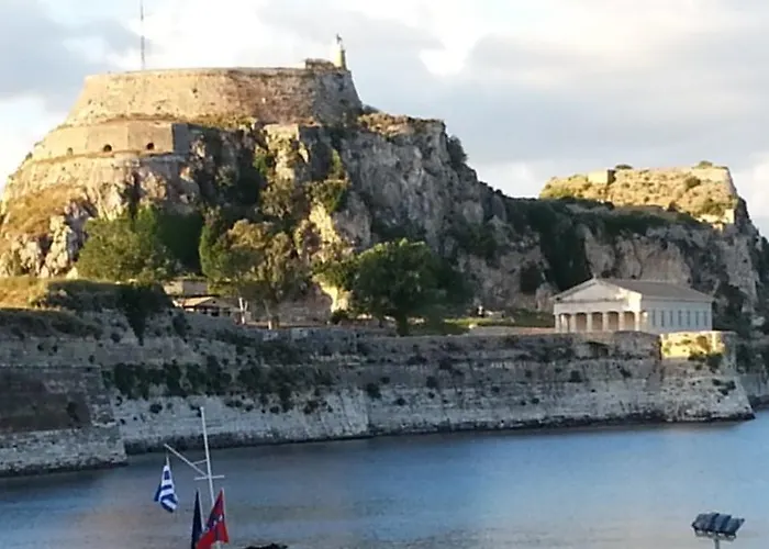 Petrakis