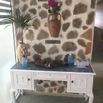 Petrakis