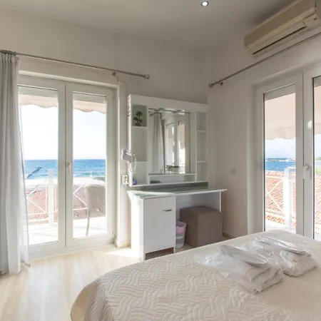 Petrakis Guest house