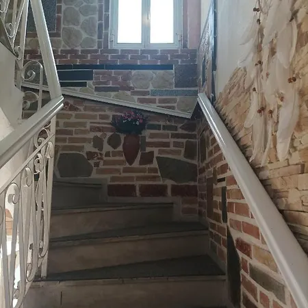 Petrakis 2* Lefkimmi (Corfu)