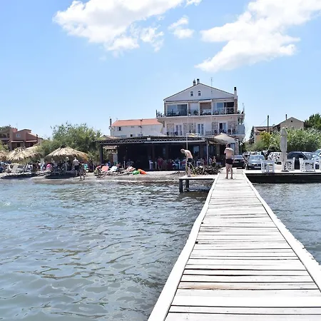 Petrakis Гостевой дом 4*