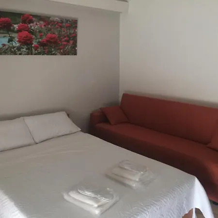 Petrakis Pensión 4*