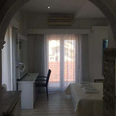 Petrakis Pensión 4*