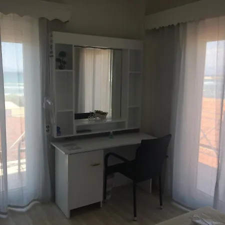 Petrakis 4* Lefkímmi